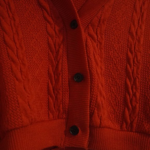 SHEIN Buttoned Front Cable Knit Cropped Cardigan - Picture 2 of 8